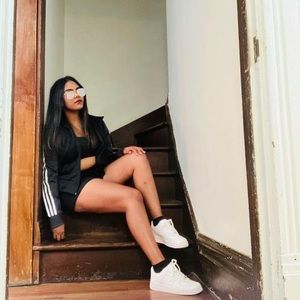 Meet your Posher, Shivecka